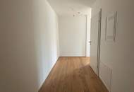 großzügige, helle 2 Zimmer Wohnung mit Balkon und Blick ins Grüne_T19