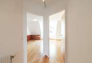 Vier Zimmer im 4. Stock, vier Minuten von der U4. Hofseitige lichtdurchflutete Neubau Dachgeschosswohnung