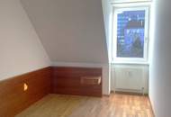 Tolle Dachgeschoßwohnung mit Süd-Terrasse!