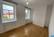 Ruhige Dachgeschosswohnung Terrasse und Balkon !