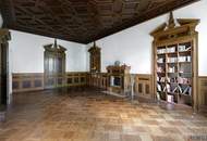 Herrschaftliche Wohnung in historischer Villa | über 440m² Garten & möglicher Infinity Pool | ca. 4,40 m Raumhöhe | sanierungsbedürftig | U-Bahnnähe