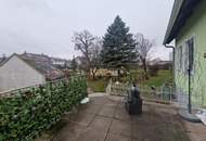 RARITÄT IN HOLLABRUNN: CHARMANTES, SANIERUNGSBEDÜRTIGES LANDHAUS MIT BAULANDRESERVE IN SEHR GUTER WOHNLAGE MIT HERRLICHEM GARTEN SAMT ALTBAUMBESTAND