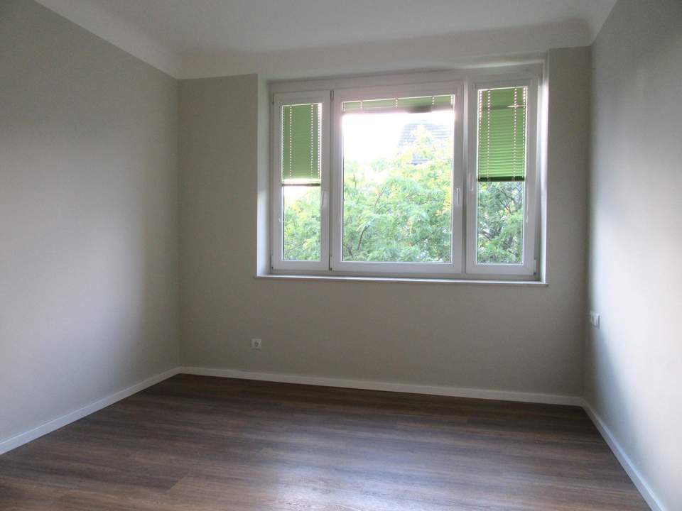 NÄHE U6 - NEU RENOVIERTES 3-ZIMMER APARTMENT IN RUHIGER LAGE
