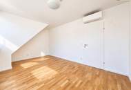 Über den Dächern Wiens | Helles 3-Zimmer-Dachgeschoss mit rund 67 m² Dachterrasse – jetzt entdecken!