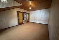 3-Zimmer-Dachgeschosswohnung mit Blick auf die Kirche – Top-Lage am Hauptplatz in Bruck an der Leitha