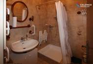 Gepflegtes Einfamilienhaus -7 Zimmer - ruhige Lage - uneinsehbarer Garten - großer Stadl - Super Preis-Leistung!!