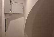 EHEMALIGE ROTES KREUZ ORTSSTELLE ALS STRASSENSEITIGE GEWERBEFLÄCHE, GESCHÄFTSLOKAL BZW. BÜRO IN BESTER FREQUENZLAGE