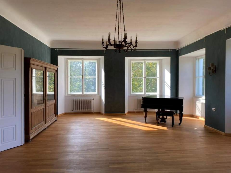 Wohnen mit Geschichte in charmanter Villa