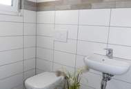 Modernes neuwertiges Eckreihenhaus mit Garten