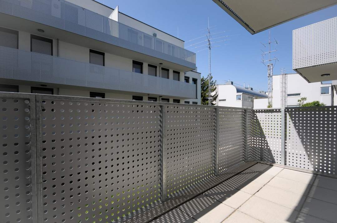 HOFSEITIGE 2-ZIMMER-WOHNUNG MIT SÜD-BALKON IM ERSTBEZUG