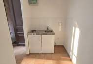 Hofseitige Erdgeschoßwohnung - Sofort beziehbar: Ruhige 1-Zimmer-Erdgeschoßwohnung in der Sechshauser Straße