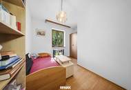 "Wohnkomfort auf mehreren Ebenen - mit großem Garten & Garage"