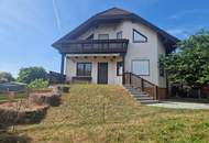 LIEBEVOLLER BUNGALOW MIT PARKÄHNLICHEM GARTEN IN TRAUMHAFTER RUHELAGE MIT HERRLICHEM GRÜNBLICK