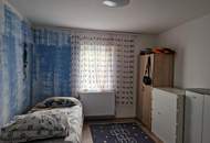 SANIERUNGSBEDÜRFTIGER BUNGALOW MIT TRAUMHAFTEM GARTEN ODER IHR BAUGRUNDSTÜCK FÜR IHR TRAUMHAUS IN ALLERBESTER WOHN- UND ZENTRUMSLAGE VON ABSDORF