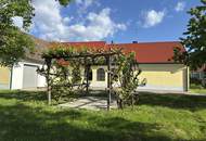 Oberdorf: Gepflegtes Wohnhaus mit 2 Garagen und ebenen Garten