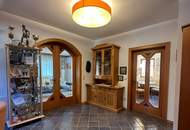 Großzügiges Einfamilienhaus mit Pool und Sauna im Grünen
