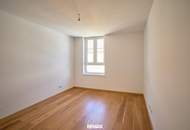 "Dachgeschoss, Balkon & grüner Ausblick"