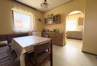 Haus in Liebenau: Sackstraßenlage, 1.100 m² Grund, Garage, voll unterkellert, sofort beziehbar!