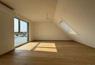 EINSTÜCK HIMMEL NUR FÜR SIE - 60 m2 uneinsichtiger Dachterrasse - Wohnküche, 3 Schlafzimmer, 2 Bäder, WC auf 2 Ebenen - FBH, Solaranlage und Wärmepumpe