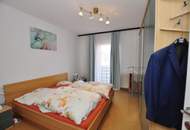 Sonnige 3-Zimmer-Wohnung im 1. Stock mit großer Loggia und Einzelgarage