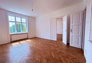 Generalsanierte 151m2, 5 Zimmer in Villenetage mit Gartenanteil und Parkplatz