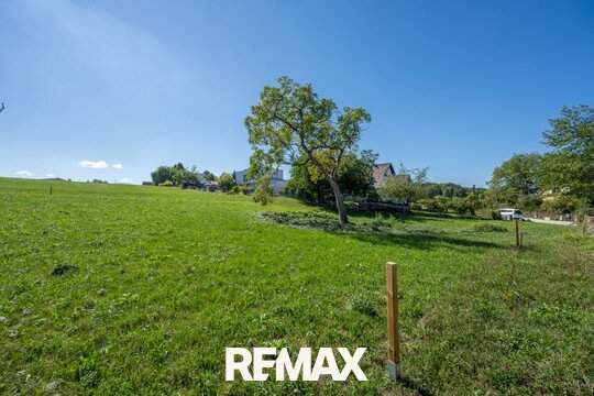 Exklusives Baugrundstück in Garsten-Nord (Sandbauernstraße): 1.074 m², voll aufgeschlossen mit traumhaftem Ausblick!, Grund und Boden-kauf, 315.000,€, 4400 Steyr-Land