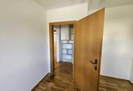 Neu sanierte 3-Zimmer Wohnung mit Küche und Balkon!