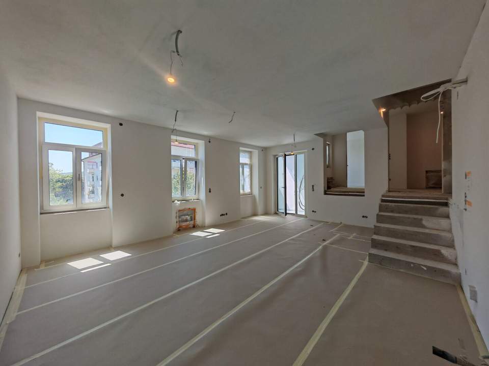 Außergewöhnliche 2-Zimmer mit 2 Loggien - Altbau/Neubau