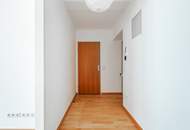 Nächst Währinger Park ! Lichtdurchflutete 2-Zimmer-Wohnung mit separater Küche | 4. OG | Viel Helligkeit und Stauraum | Sofort bezugsbereit