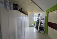 Ein Ort zum Glücklichsein - Charmantes Einfamilienhaus mit Pool, Sauna, Doppelgarage, Carport und sonnigem Garten