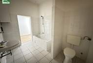 Ideal WG geeignet! Innenhof gerichtete Altbau-Wohnung nahe U4 und U6 in Sechshaus!