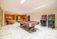 Villa voll unterkellert mit Poolhaus in absoluter Ruhelage