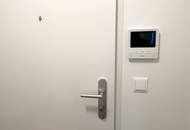 *MÖBLIERTE DG-WOHNUNG* mit herrlichem Balkon und Klimaanlage