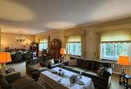 Eine Villa mit Wohnkultur, parkähnlichem Garten und Pool // A Villa of Distinction with Park-Like Garden and Pool //