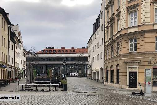 Wohn- und Geschäftshaus mit 7 Wohnungen und Geschäftslokal, Doppelgarage und Stellplätzen, Gewerbeobjekt-kauf, 1.621.000,€, 4050 Linz-Land