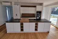 Villa mit Pool, voll unterkellert – mit Top-Ausstattung