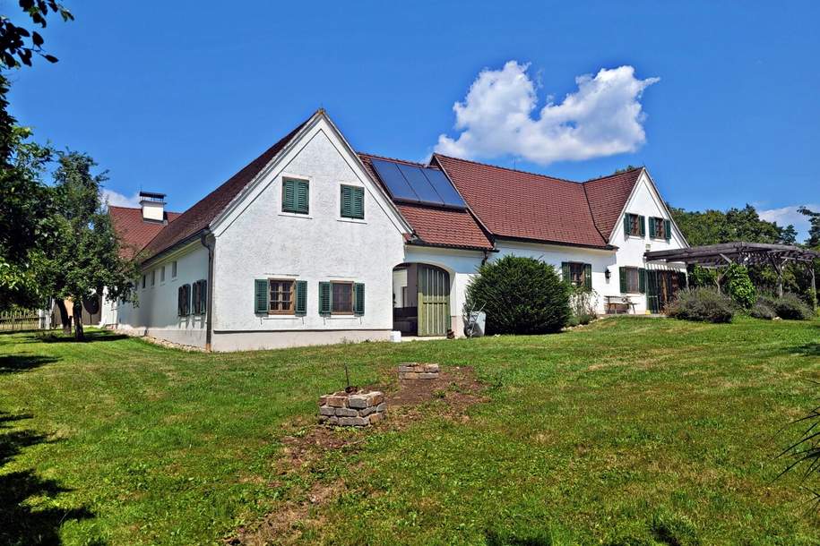 Charmanter Vierkanthof mit großzügiger Wohnfläche, Pool im Atrium und Nebengebäude in idyllischer Lage, Haus-kauf, 1.645.000,€, 8271 Hartberg-Fürstenfeld