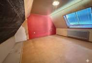 Raum für Visionäre und Bastler: Charmantes Stadthaus mit Potenzial, XXL-Stadl &amp; uneinsehbarem Garten