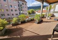 Familienhit! Traumhafte 4 - Zimmer Wohnung mit 63 m² südseitiger Terrasse und Carport