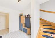 Einzugsbereites Haus mit großer Garage und großem Grundstück