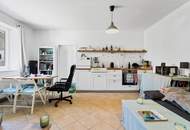 "Großzügiges Grundstück mit Pferdehof und sanierungsbedürftigem Haus – nur Minuten von Wien entfernt"