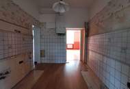 ++NEU++ 3-Zimmer Altbau-Wohnung (renovierungsbedürftig), guter Grundriss