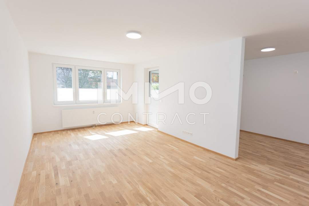 Eine echte Traumwohnung zum Spitzenpreis! Komplette Kernsanierung inkl. Küche! Loggia und weitere Extras!