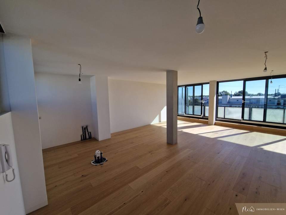 LOFT Wohnung - Nähe U2 Station Donauspital - 72 m2- neu saniert - Terrasse südseitig - mit Fernblick