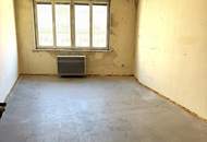 SANIERUNGSBEDÜRFTIGE WOHNUNG MIT POTENZIAL IM HIPPEN YPPENVIERTEL