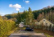 Teilsaniertes Wohnhaus mit viel Platz, Grünblick und Entwicklungspotenzial in Zentrumsnähe