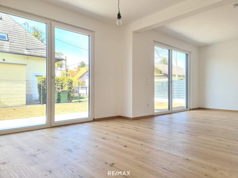 Reihenhaus auf Eigengrund in Schwarzlackenau - Erstbezug!