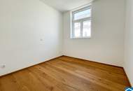 Im Dachgeschoßausbau: 3-Zimmerwohnung mit Balkon in U-Bahn-Nähe