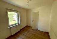 Aktuell in Sanierung! Einladende 3-Zimmerwohnung mit lichtdurchfluteten Räumen, traumhaftem Grünblick und vielseitiger Raumgestaltung in hervorragender Lage!