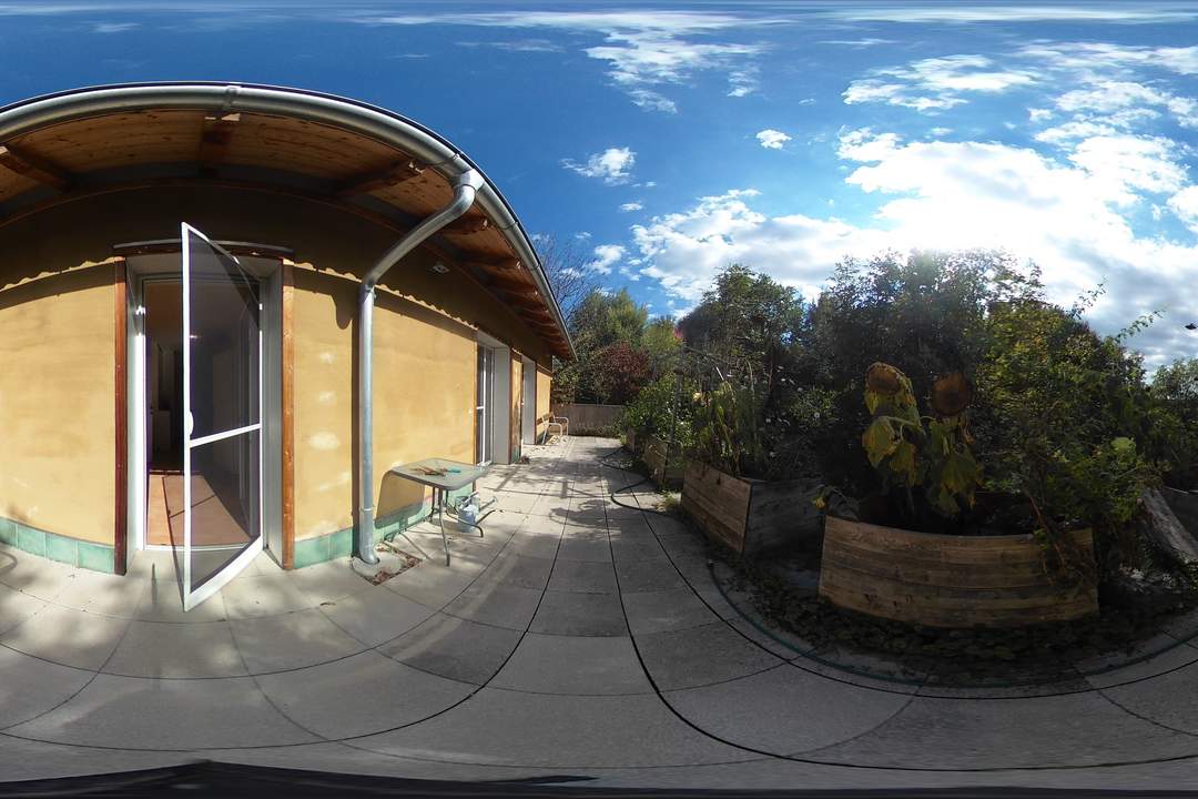 Architektenhaus -Barrierefreies Niedrigenergiehaus auf über 2 ha Grund